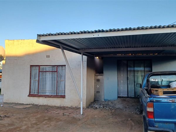 2 Bedroom House 2 Bedroom House