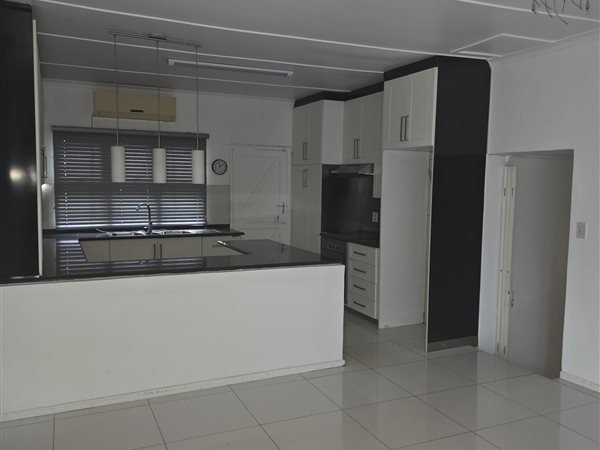 4 Bedroom Townhouse 4 Bedroom Townhouse