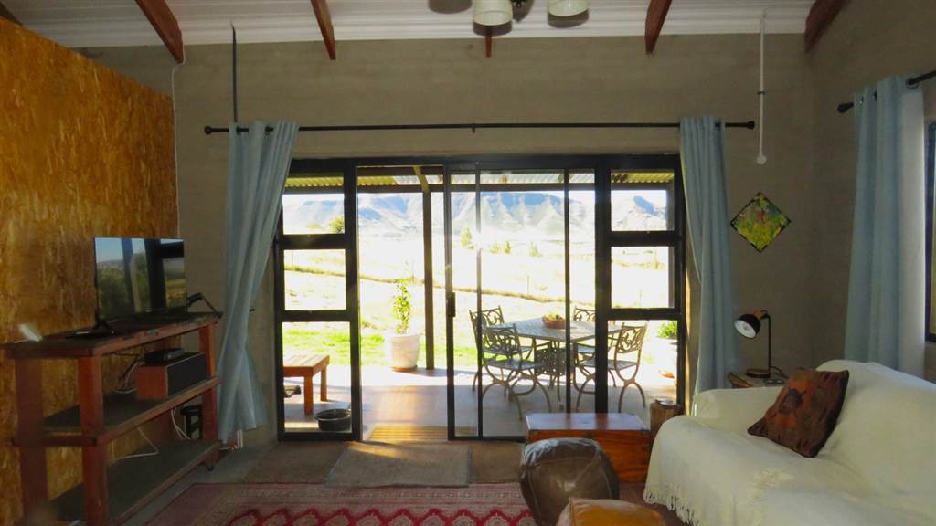 2 Bed House in Clarens photo number 10