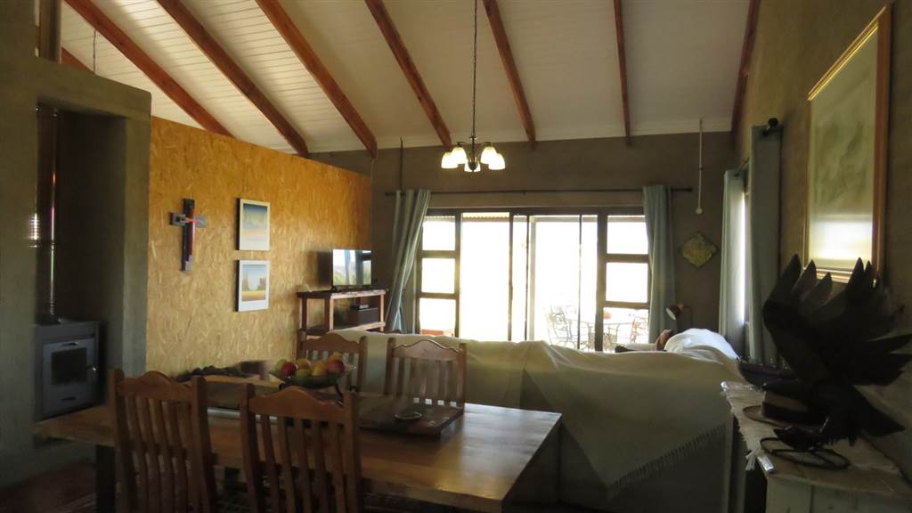 2 Bed House in Clarens photo number 12