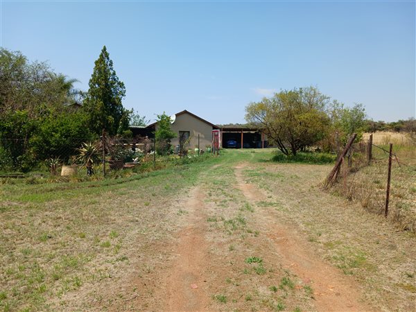 8.5 ha Smallholding 8.5 ha Smallholding