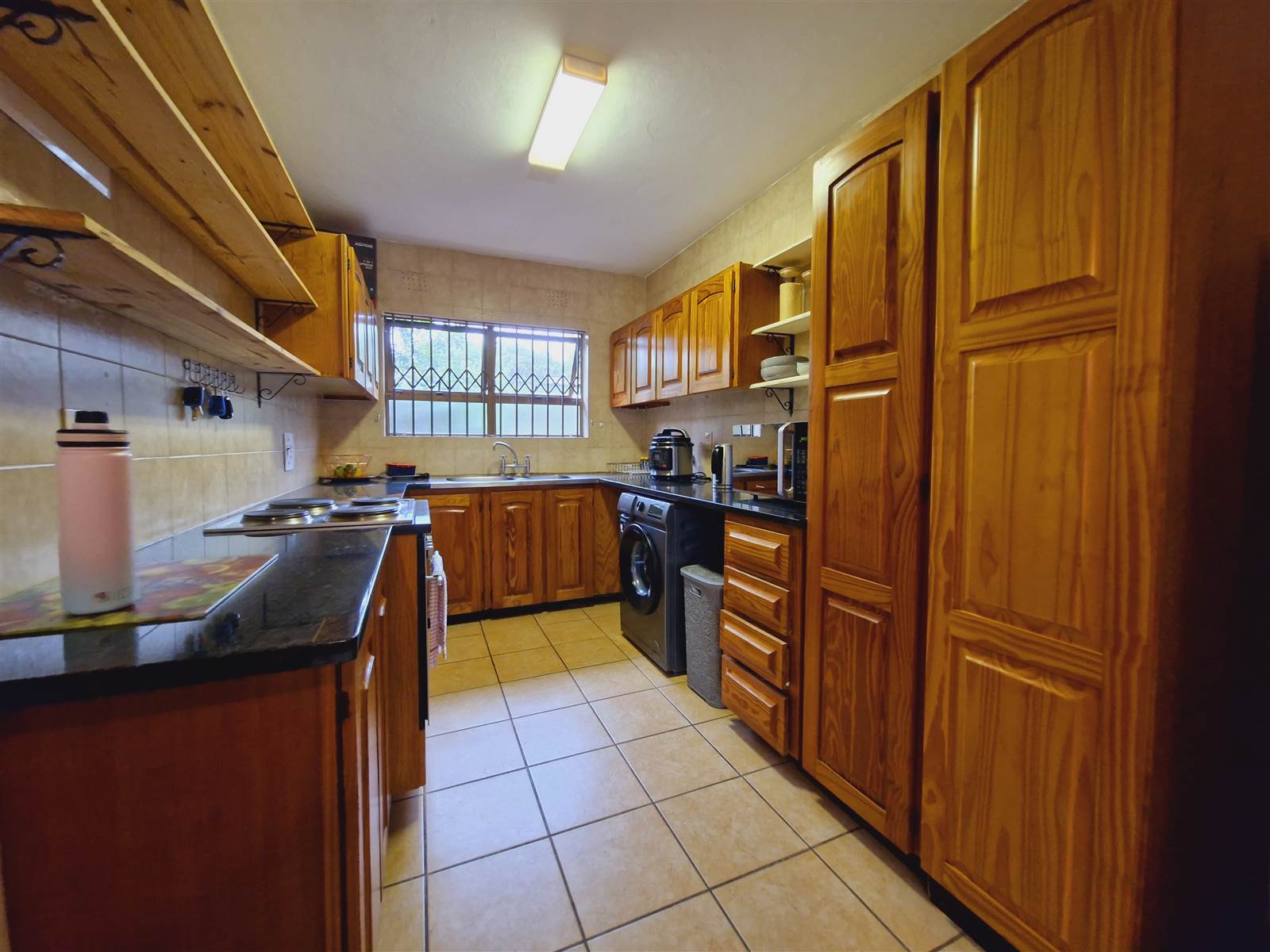 2 Bed Flat in Glenwood photo number 3