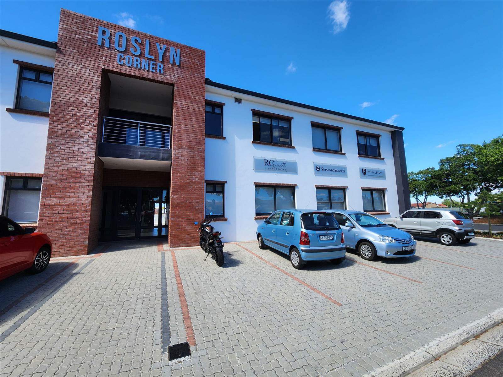 173  m² Commercial space in Brackenfell Industrial photo number 1