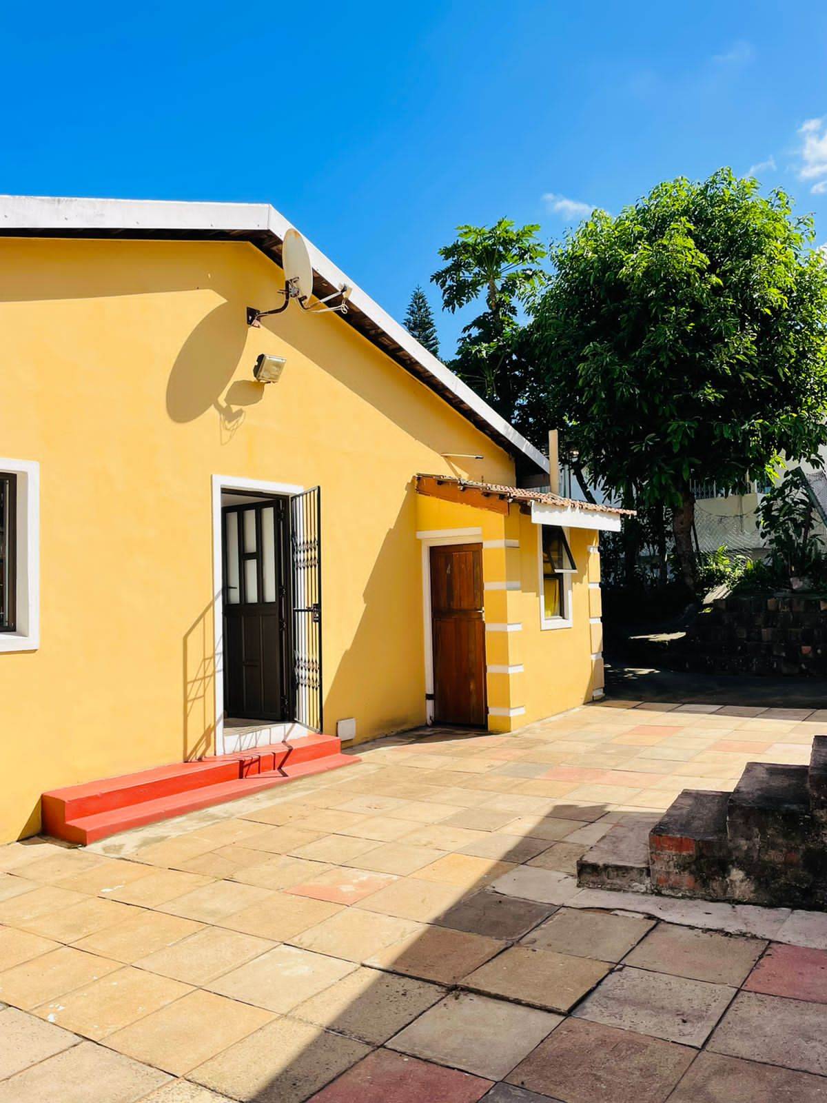 5 Bed House in Durban CBD photo number 2