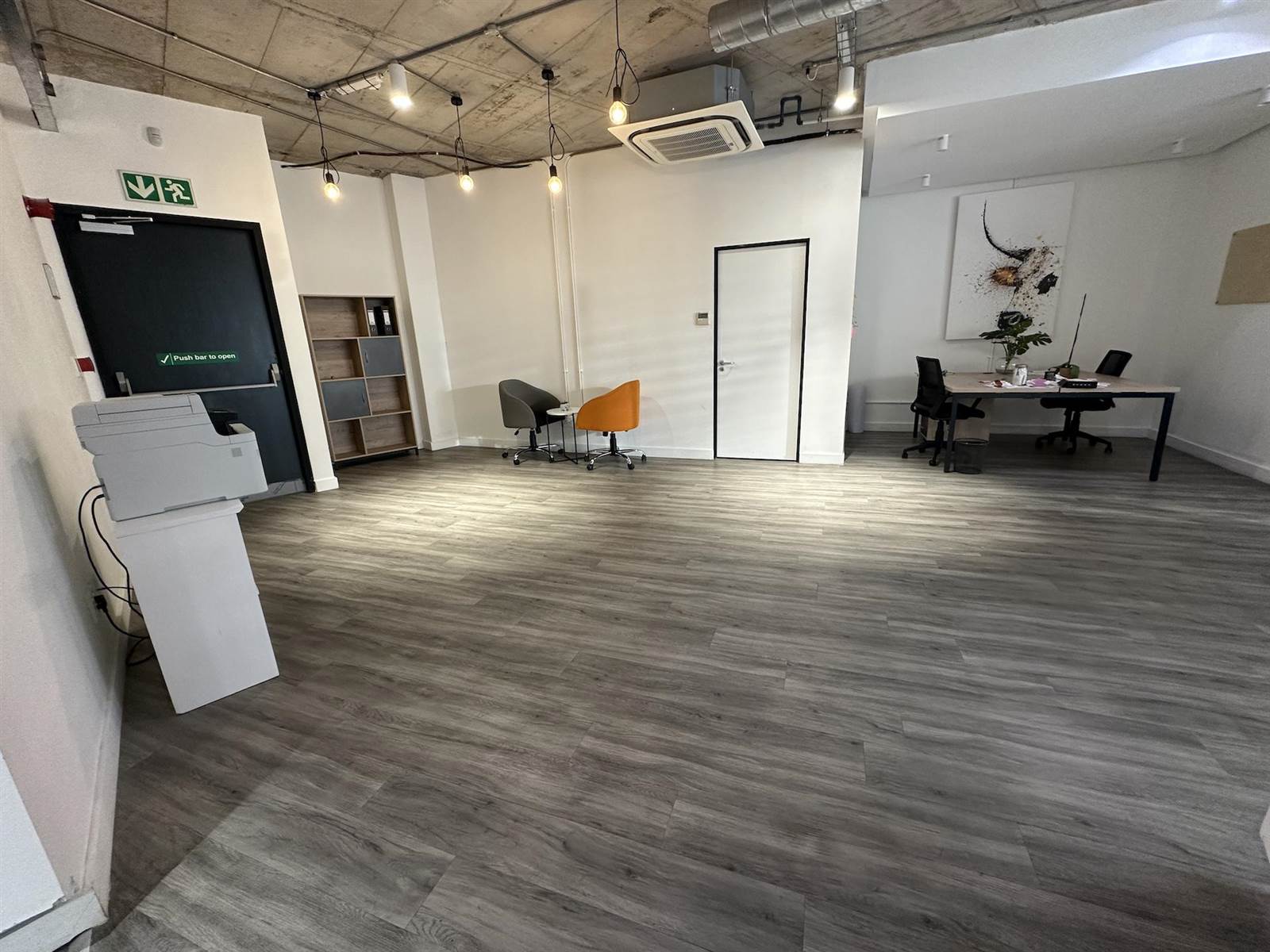 394  m² Commercial space in De Waterkant photo number 19