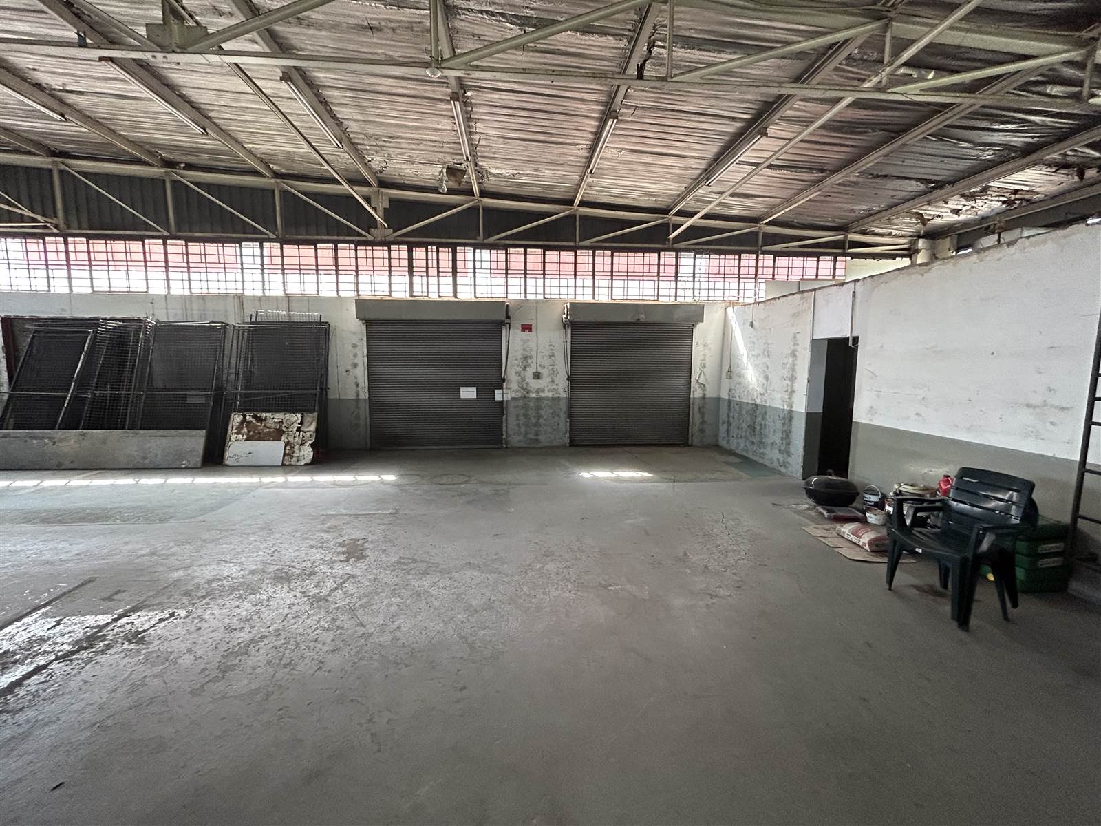 1000  m² Industrial space in Clayville photo number 7