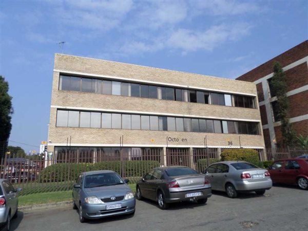 1070  m² Commercial space in Illiondale