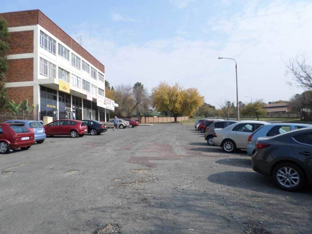 1050  m² Commercial space in Illiondale photo number 4