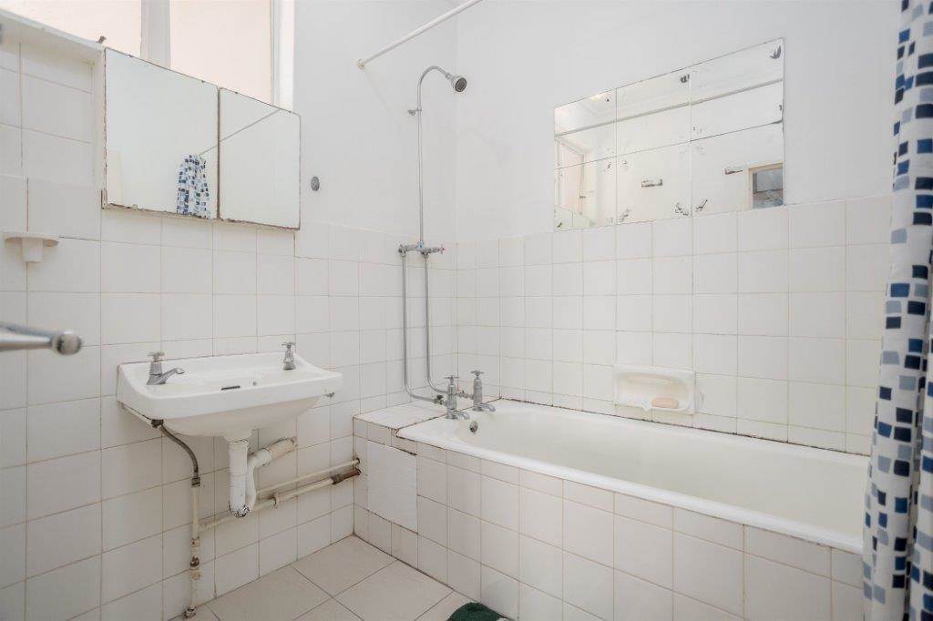 3 Bed Flat in New Germany photo number 10