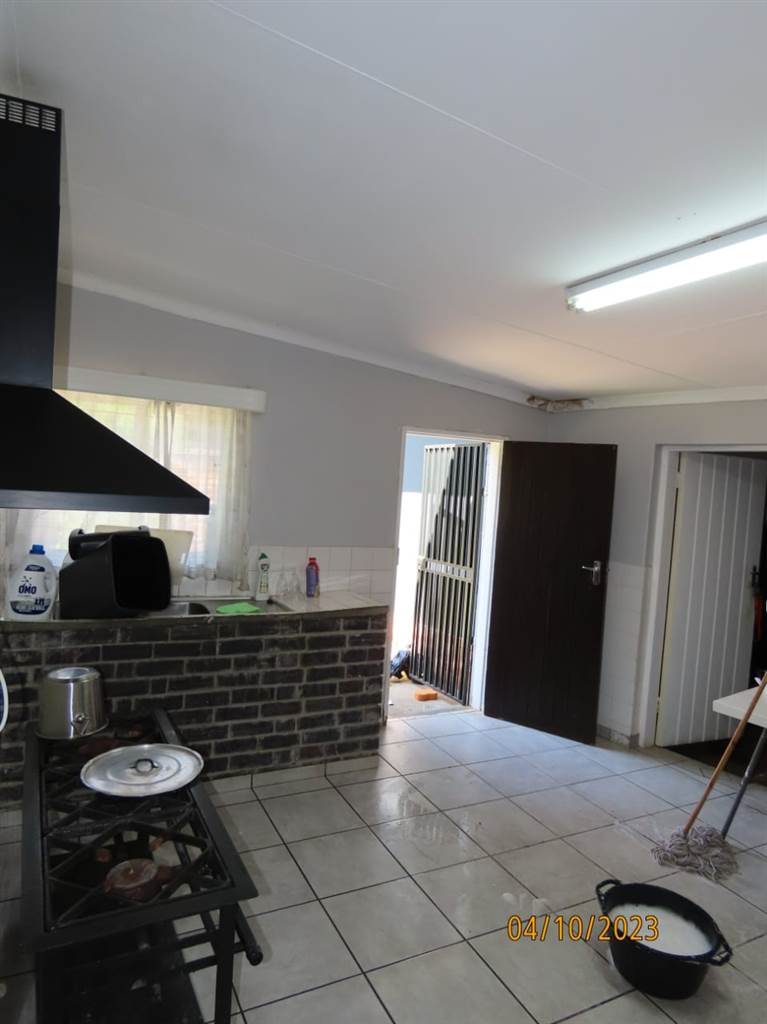 4 Bed House in Jan Kempdorp photo number 23