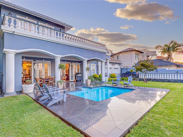 4 Bedroom House 4 Bedroom House