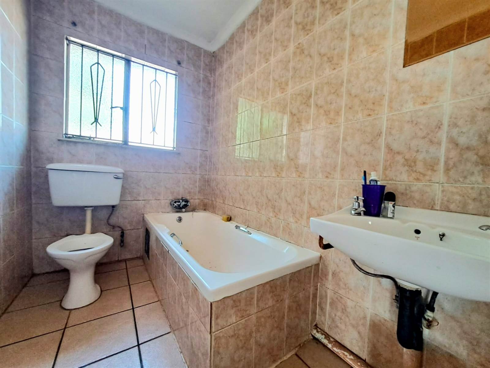 3 Bed House in Katlehong photo number 30