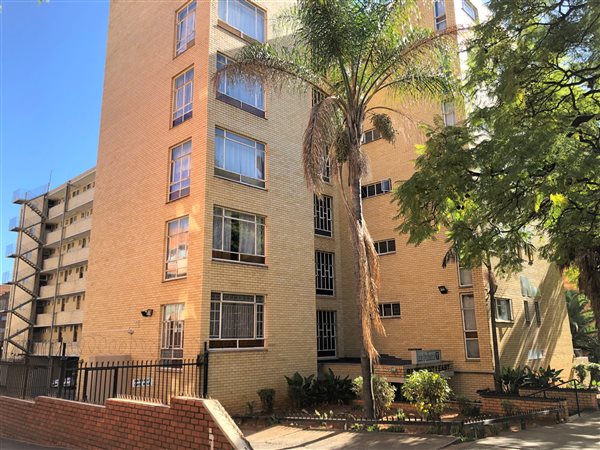 1.5 Bed Apartment in Sunnyside