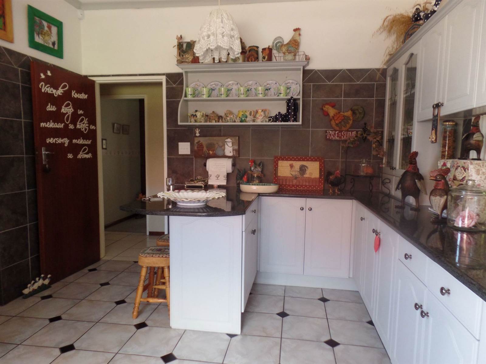 4 Bed House in Gansbaai and surrounds photo number 13