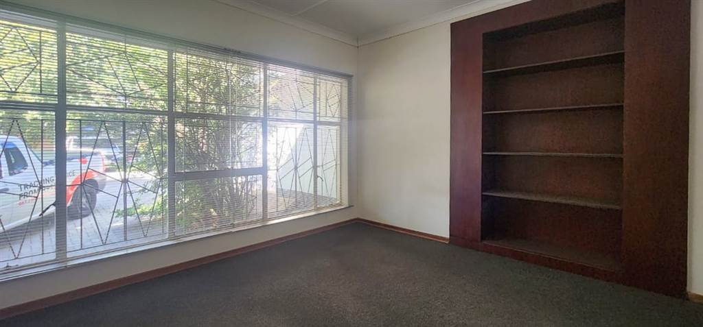 291  m² Office Space in Wilkoppies photo number 7
