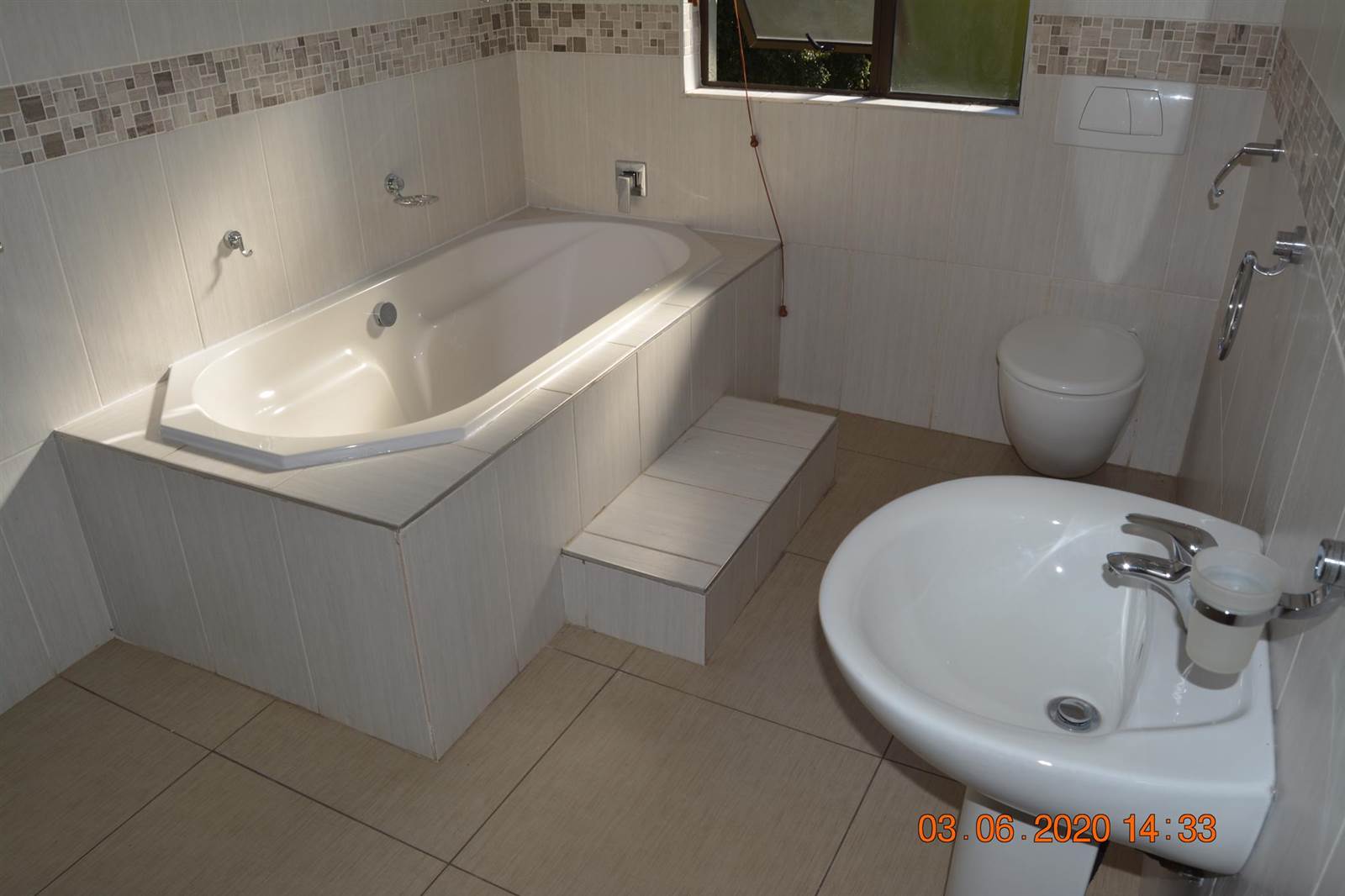 6 Bed House in Nelspruit photo number 16
