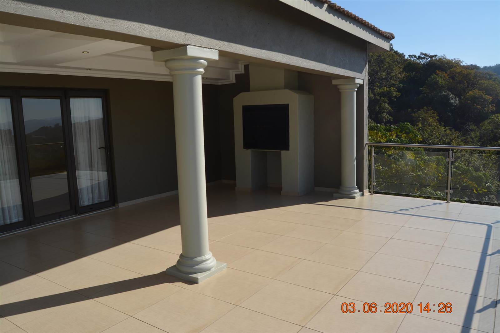 6 Bed House in Nelspruit photo number 3