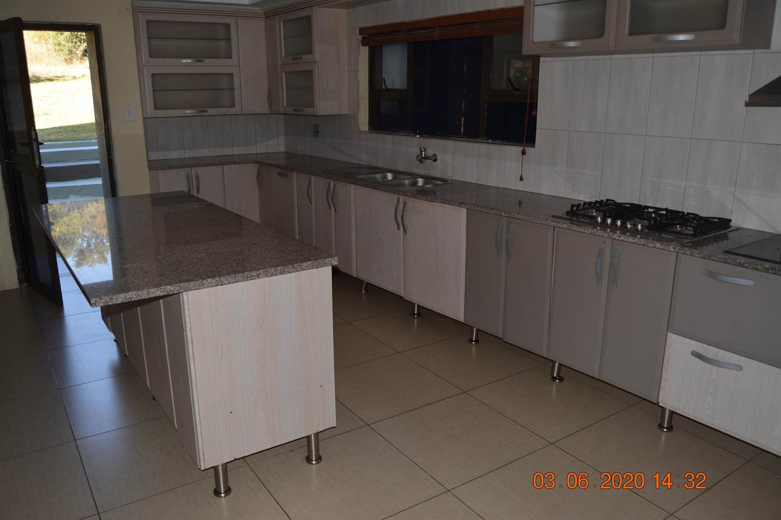 6 Bed House in Nelspruit photo number 11