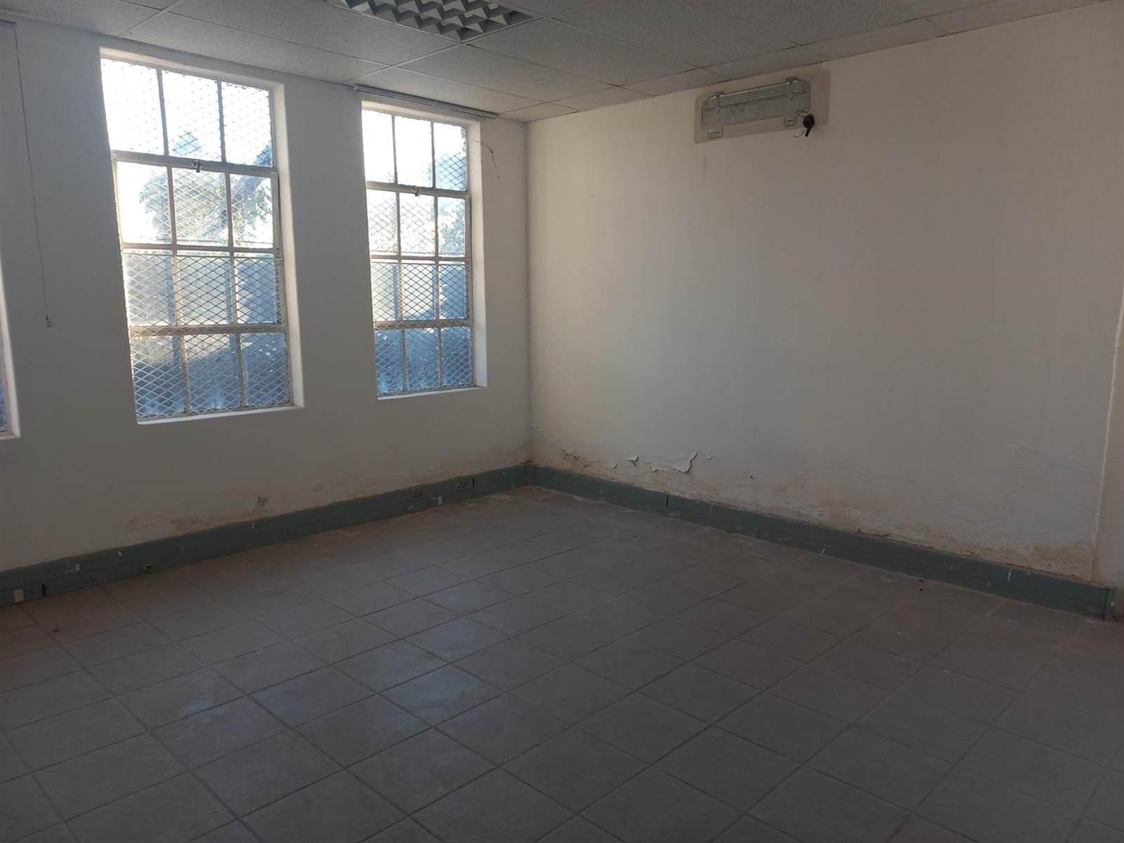 952  m² Commercial space in Nelspruit Central photo number 13