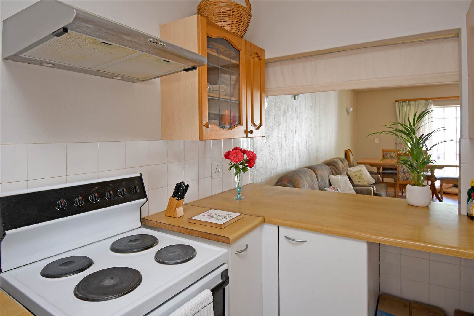 2 Bed Apartment in Kelland photo number 7