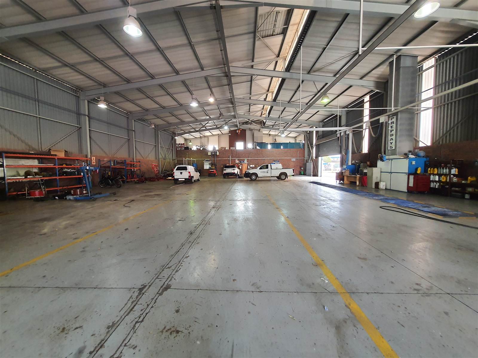 1250  m² Industrial space in Driehoek photo number 5
