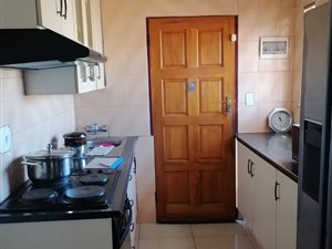 3 Bed House in Lakeside