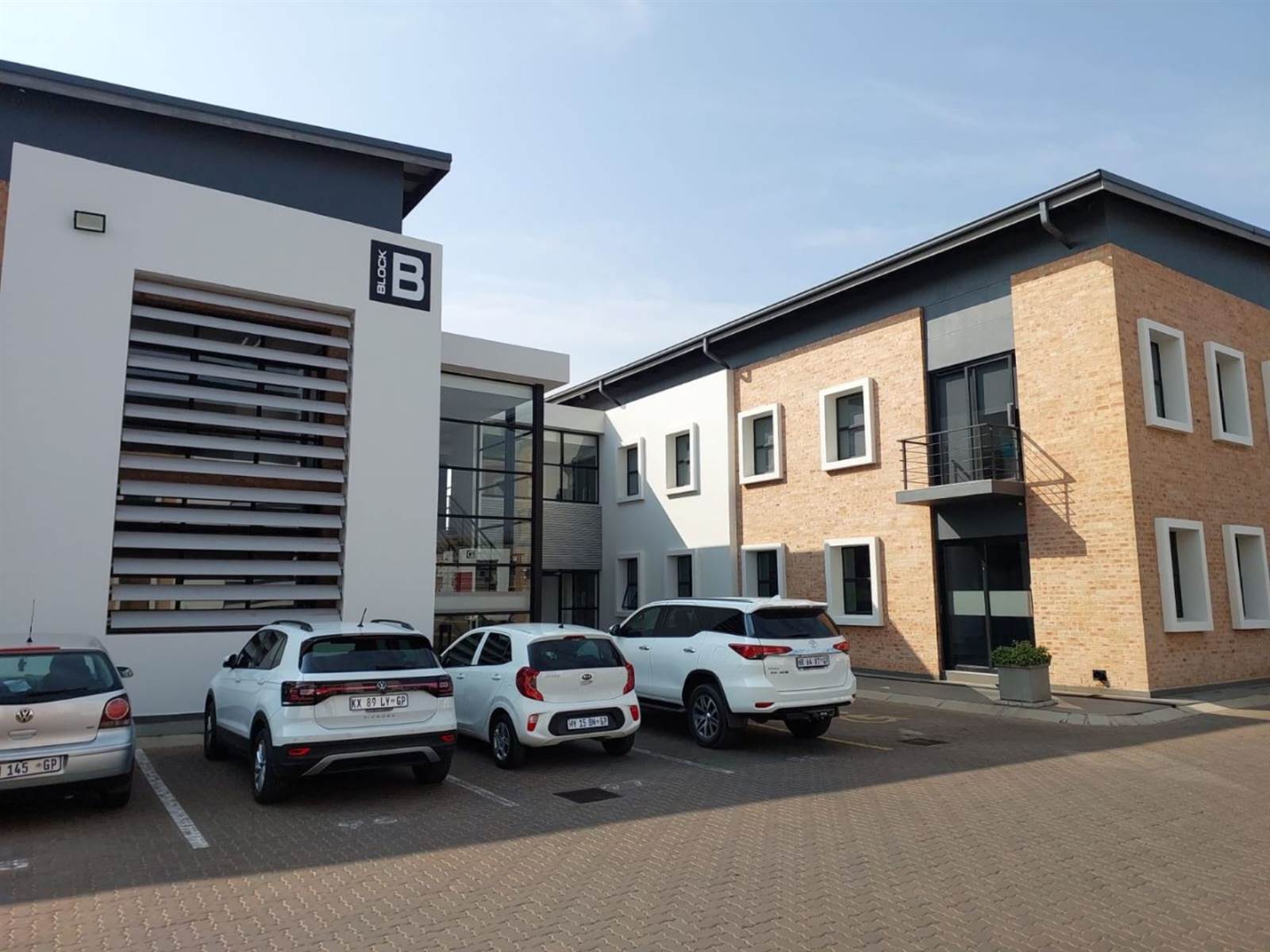 211  m² Office Space in Randpark Ridge photo number 11