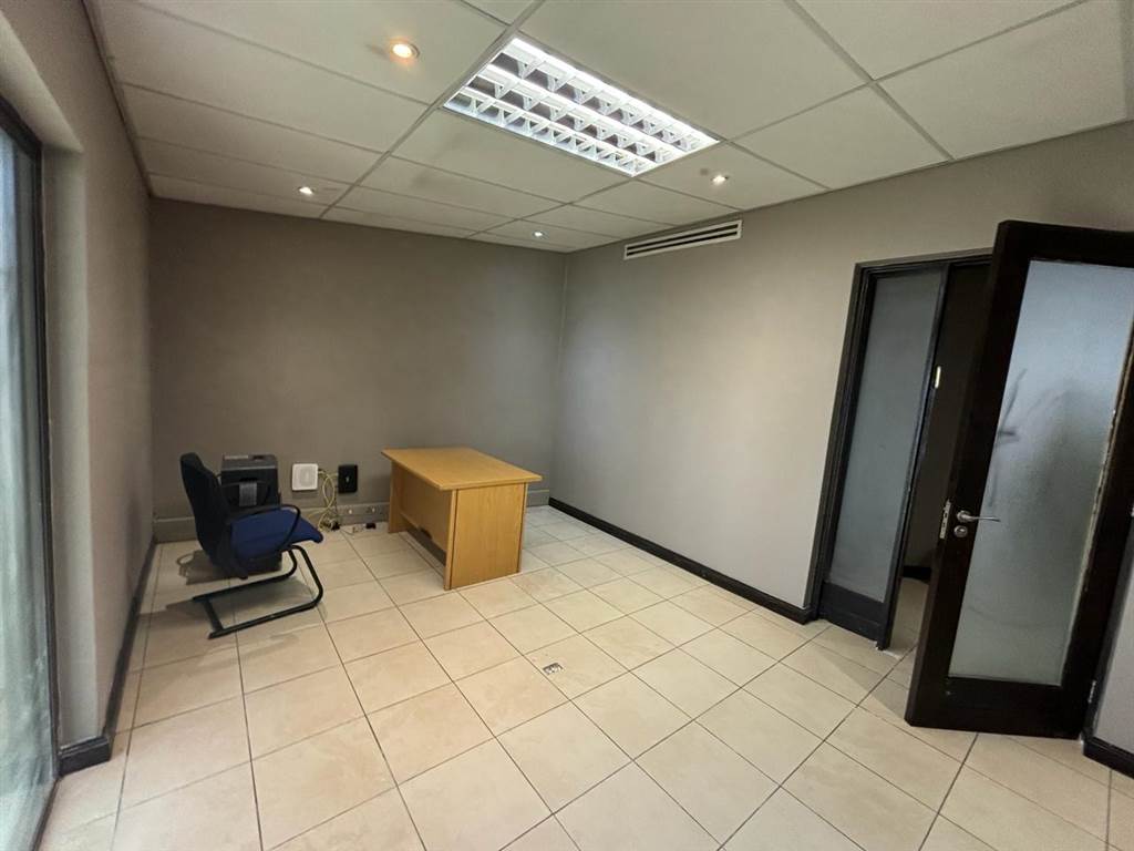 20  m² Commercial space in Bramley photo number 3