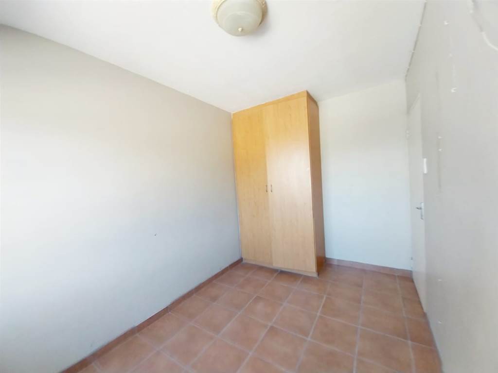 2 Bed Apartment in Reyno Ridge photo number 12