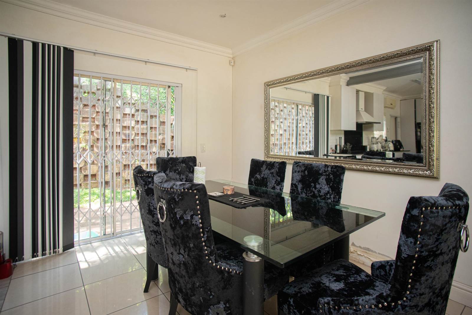 3 Bed Townhouse in La Lucia photo number 9