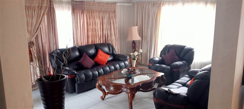 3 Bed House in Serala View photo number 2