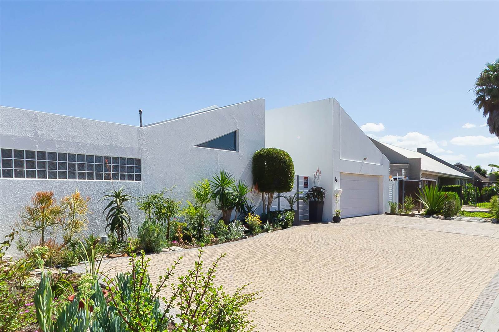 3 Bed House in Blouberg Sands photo number 3