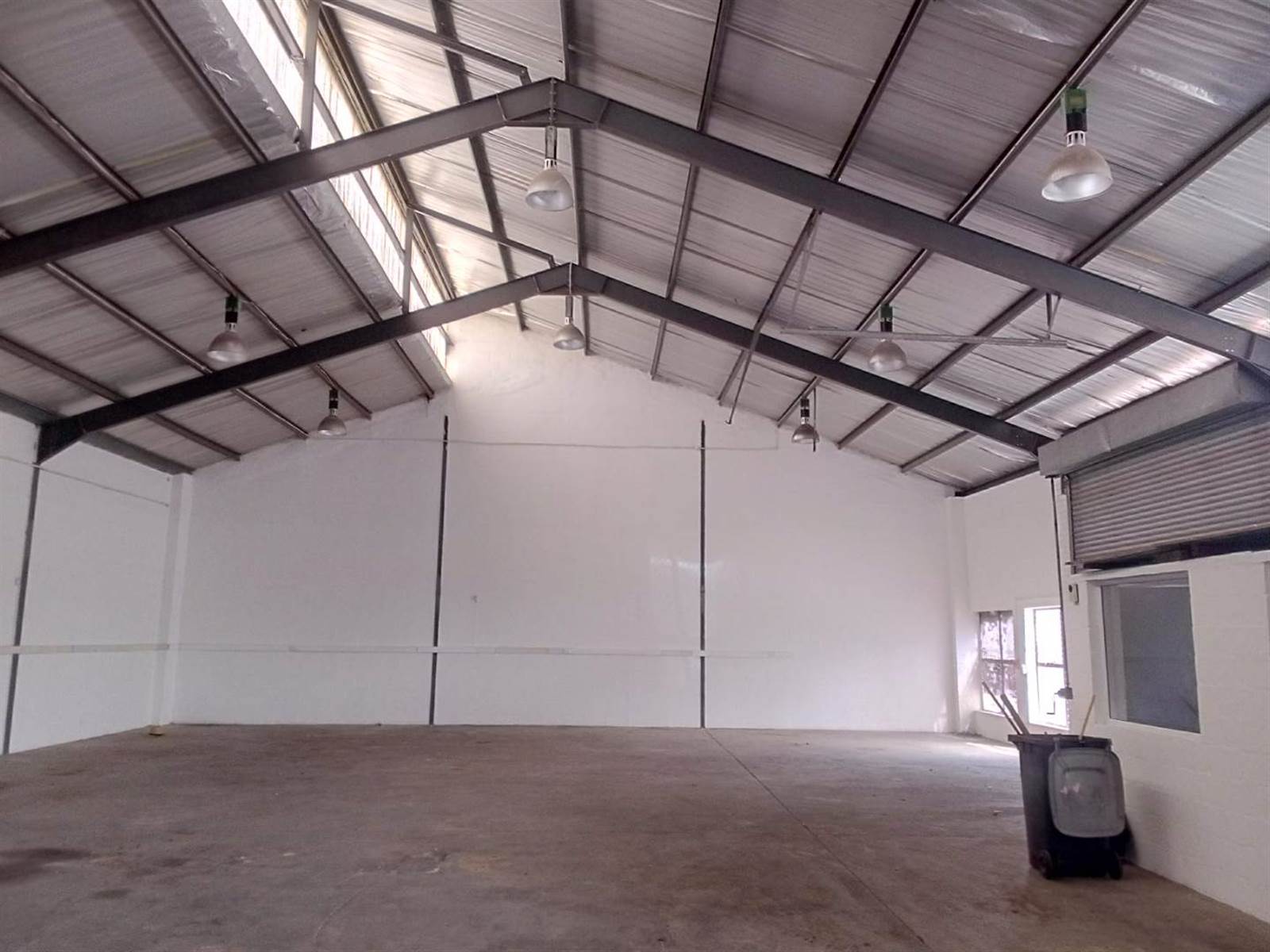 366  m² Industrial space in Retreat photo number 2
