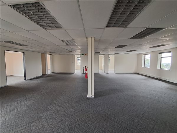 256  m² Commercial space