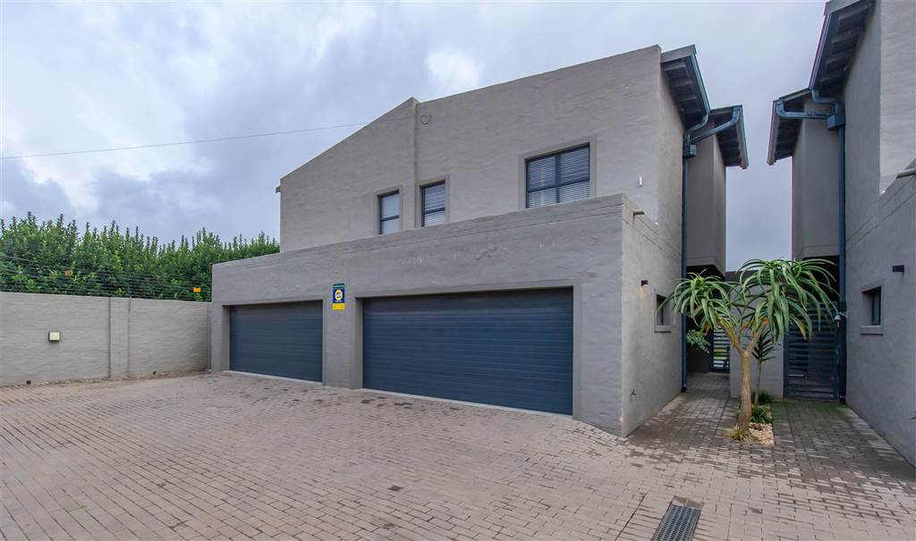 3 Bed Townhouse in Edendale photo number 15
