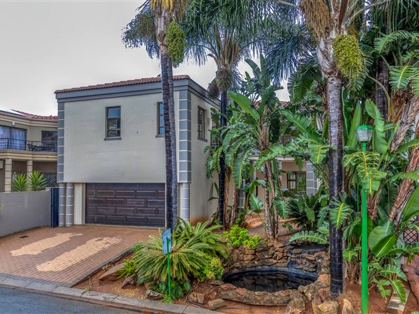 4 Bedroom House 4 Bedroom House
