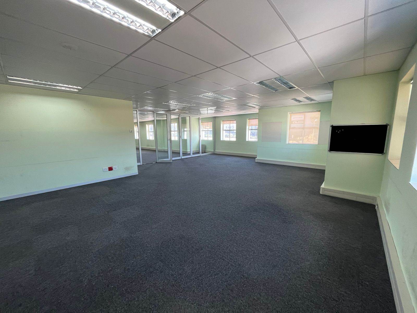 383  m² Commercial space in Hyde Park photo number 16