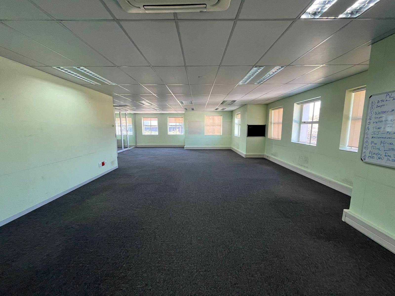 383  m² Commercial space in Hyde Park photo number 15