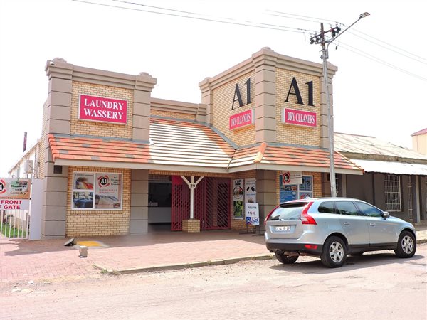 415 m² Commercial space 415 m² Commercial space