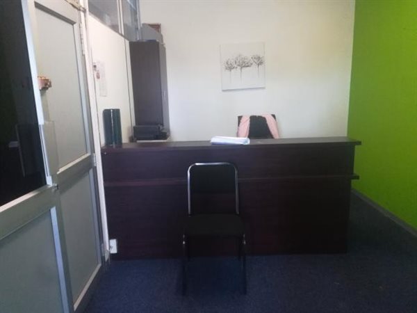 116  m² Office Space in Stamford Hill