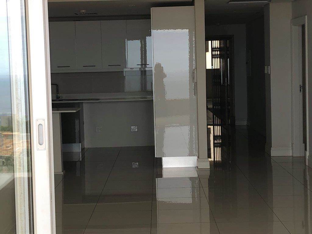 3 Bed Apartment in Umhlanga Rocks photo number 6