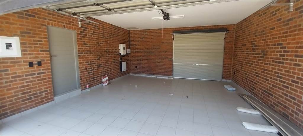 3 Bed Townhouse in De Land Estate photo number 25