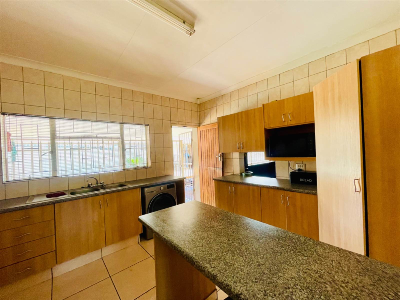 3 Bed House in Protea Park photo number 16