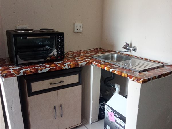 1 Bed Flat in Crystal Park