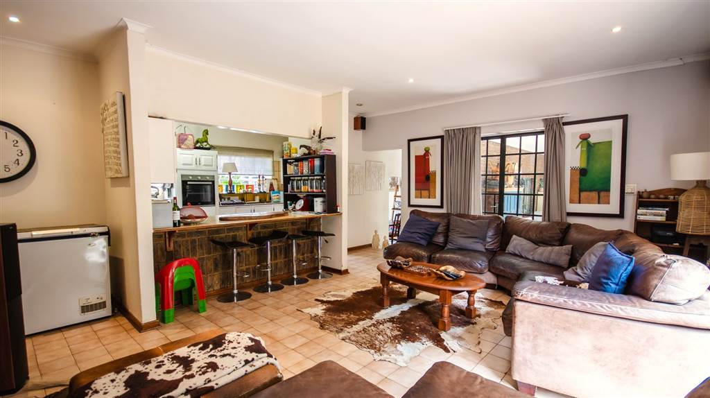 4 Bed House in Waterkloof Heights photo number 12
