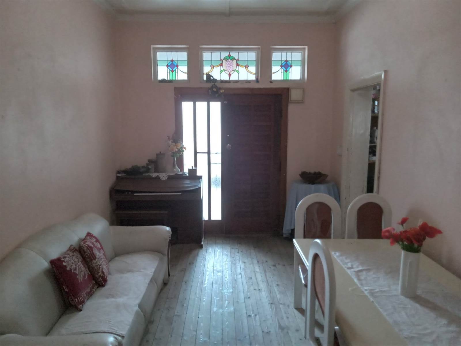 4 Bed House in Parow Central photo number 6
