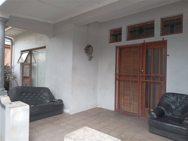 4 Bed House in Parow Central