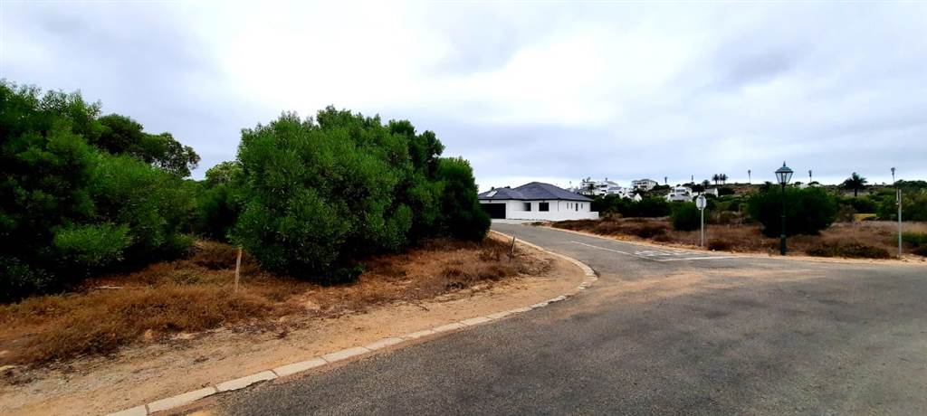 418 m² Land available in Shelley Point photo number 1