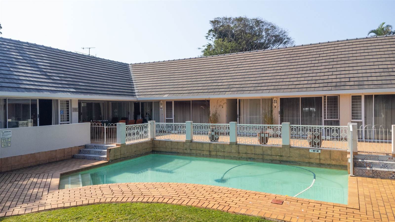 9 Bed House in Durban North photo number 2