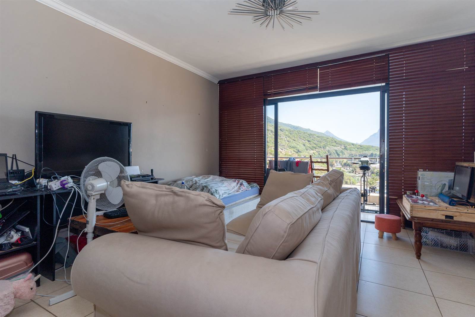 2 Bed Apartment in Hout Bay and surrounds photo number 12